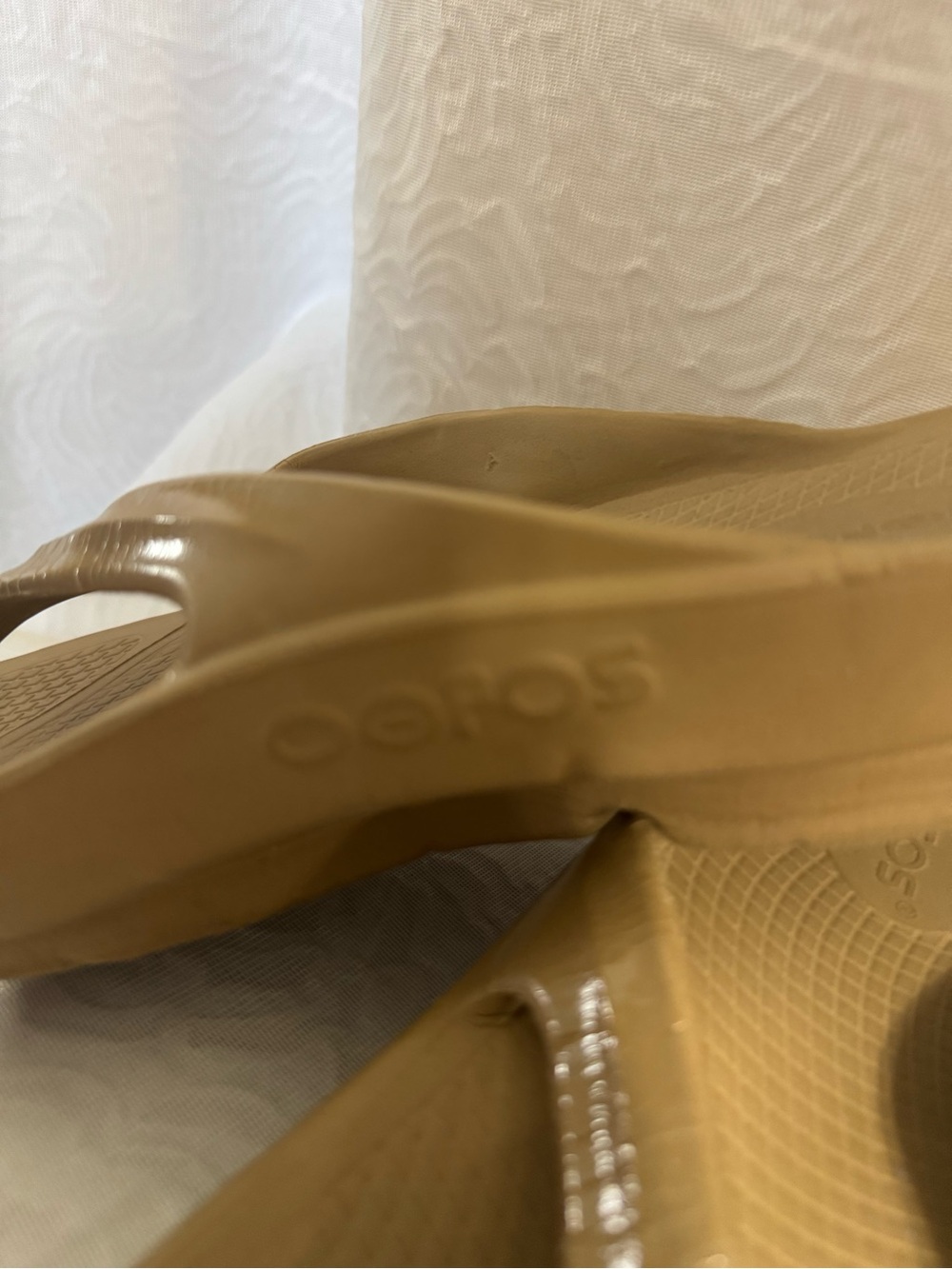 OOFOS Flip Flops - Picture 3 of 7